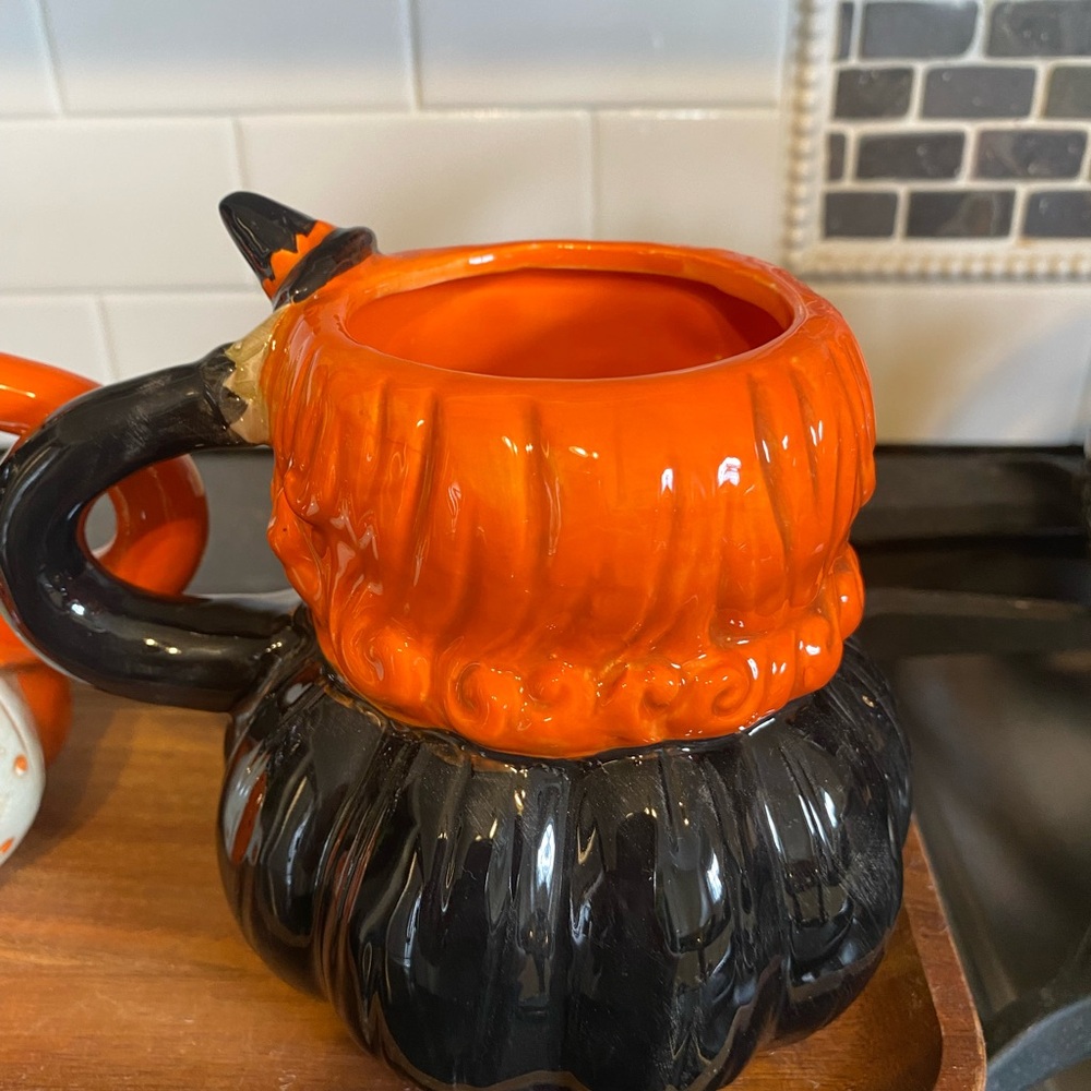 Johanna Parker Witch Mug Set - Picture 6 of 6